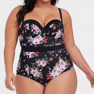 Gorgeous Torrid Vixen swimsuit NEW WITH TAGS 4X